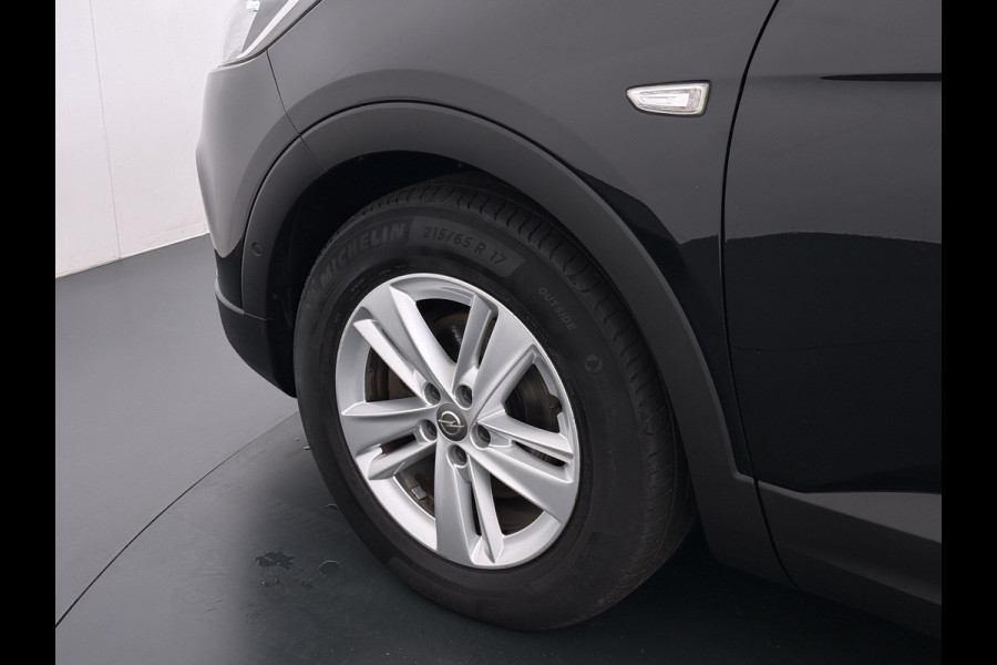 Opel Grandland X T131PK Trekhaak AGR Navi Apple Carplay Android 1/2 Leer Cruise Control Pdc ECC Ergocomfort Stoel Business Executive Lmv Privacy Glas Led DAB+ Regen-Lichtsensor Lane Assist 1.400KG Trekgewicht 1e Eigenaar Origineel Nederlandse Auto € 34.000