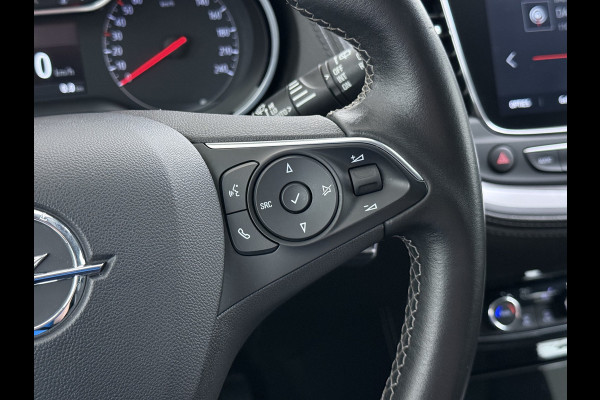 Opel Grandland X T131PK Trekhaak AGR Navi Apple Carplay Android 1/2 Leer Cruise Control Pdc ECC Ergocomfort Stoel Business Executive Lmv Privacy Glas Led DAB+ Regen-Lichtsensor Lane Assist 1.400KG Trekgewicht 1e Eigenaar Origineel Nederlandse Auto € 34.000