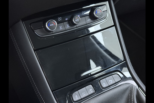 Opel Grandland X T131PK Trekhaak AGR Navi Apple Carplay Android 1/2 Leer Cruise Control Pdc ECC Ergocomfort Stoel Business Executive Lmv Privacy Glas Led DAB+ Regen-Lichtsensor Lane Assist 1.400KG Trekgewicht 1e Eigenaar Origineel Nederlandse Auto € 34.000