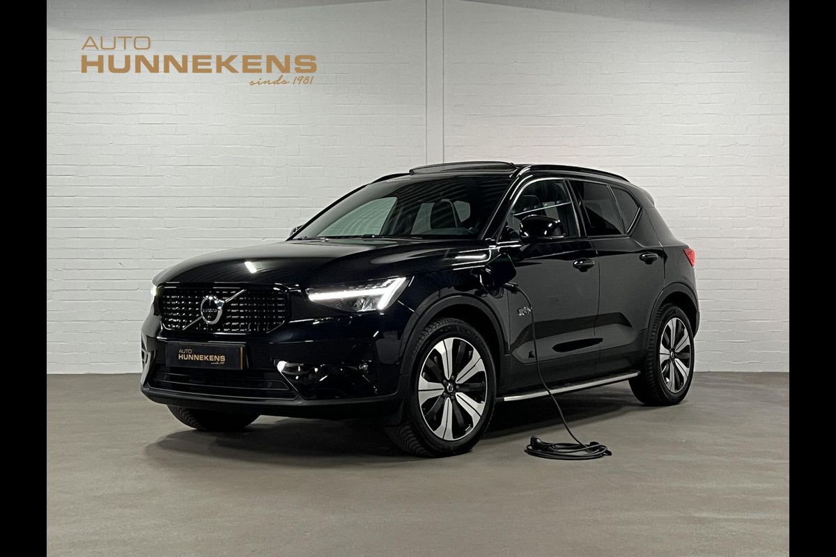 Volvo XC40 1.5 T5 Plug-in hybrid Ultimate Dark Trekhaak | Open dak | Adapt. cruise | 360 camera | Stuur-/stoelverwarming | Harman Kardon | Carplay