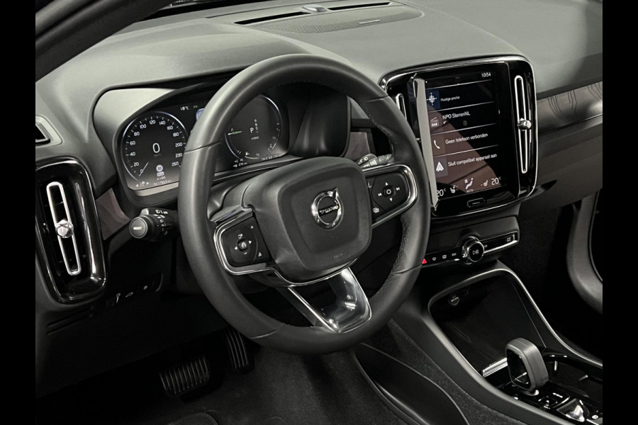 Volvo XC40 1.5 T5 Plug-in hybrid Ultimate Dark Trekhaak | Open dak | Adapt. cruise | 360 camera | Stuur-/stoelverwarming | Harman Kardon | Carplay