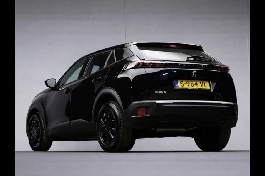 Peugeot 2008 1.2 PureTech Active Pack Sport (APPLE CARPLAY,NAVI,PDC,CLIMATE,CRUISE,LED,BLACK EDITION,SPORTSTOELEN,LM VELGEN)