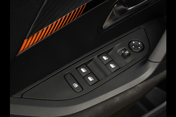 Peugeot 2008 1.2 PureTech Active Pack Sport (APPLE CARPLAY,NAVI,PDC,CLIMATE,CRUISE,LED,BLACK EDITION,SPORTSTOELEN,LM VELGEN)