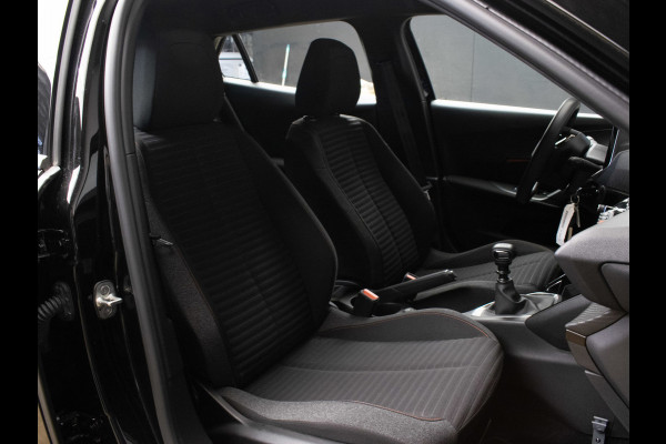 Peugeot 2008 1.2 PureTech Active Pack Sport (APPLE CARPLAY,NAVI,PDC,CLIMATE,CRUISE,LED,BLACK EDITION,SPORTSTOELEN,LM VELGEN)