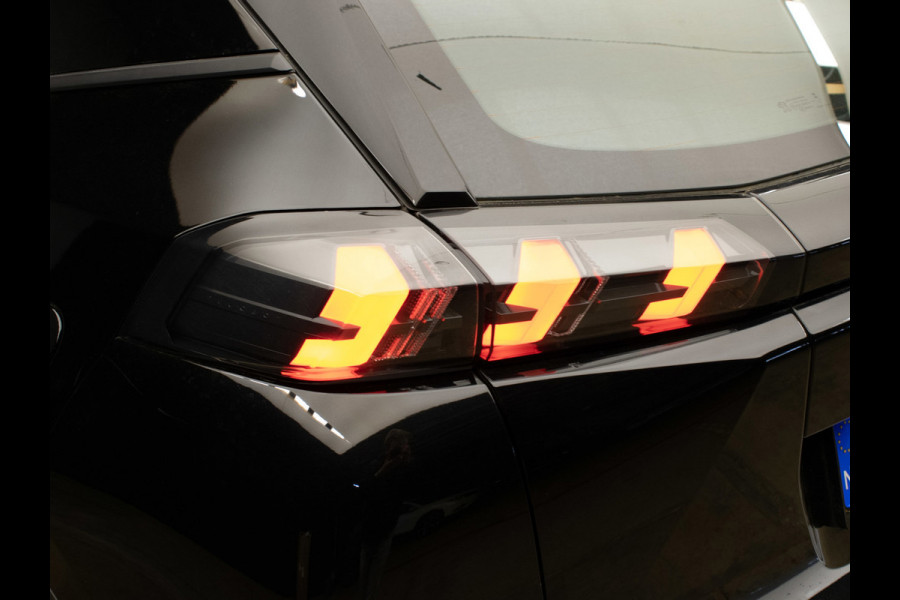 Peugeot 2008 1.2 PureTech Active Pack Sport (APPLE CARPLAY,NAVI,PDC,CLIMATE,CRUISE,LED,BLACK EDITION,SPORTSTOELEN,LM VELGEN)