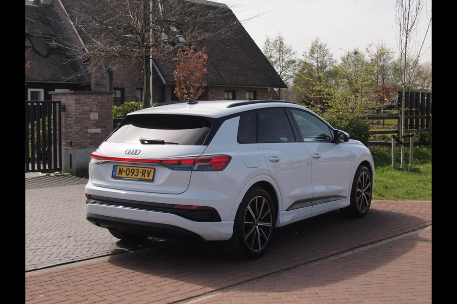 Audi Q4 e-tron 40 S edition 77 kWh | S-Line | Head-Up Display | Camera | ACC | Apple Carplay |