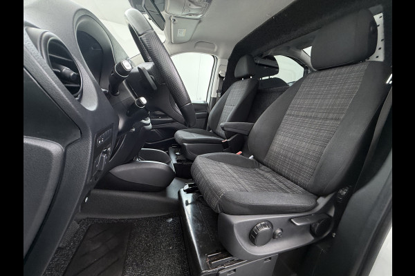 Mercedes-Benz Vito 114CDI 136pk AUT-7 Lang Trekhaak Euro-6 Airco Cruise Control Bluetooth Lane Asist Pdc Betonplex Vloer Wandbetimmering Kast inbouw Achter+Geblindeerde-Raam Schuifdeur 1e Eigenaar 2.000KG Trekgewicht Nette Bus!