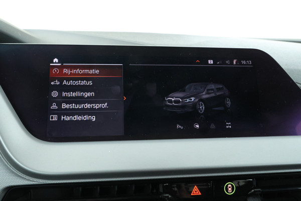 BMW 1-serie 118i High Executive Edition Full Black, Apple Carplay, Cruise