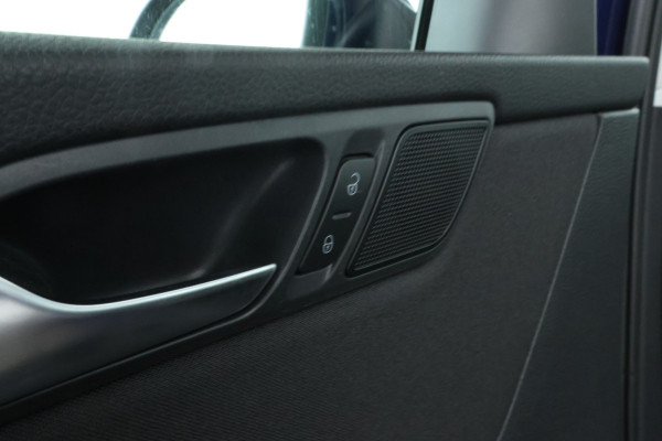 Volkswagen Sharan 1.4 TSI Exclusive Series Panorama, Navigatie, climate,