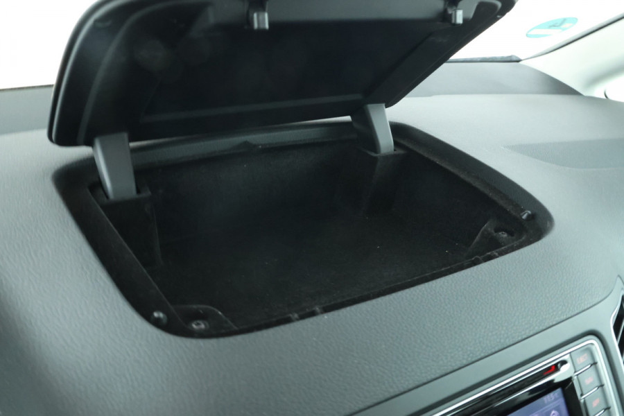 Volkswagen Sharan 1.4 TSI Exclusive Series Panorama, Navigatie, climate,