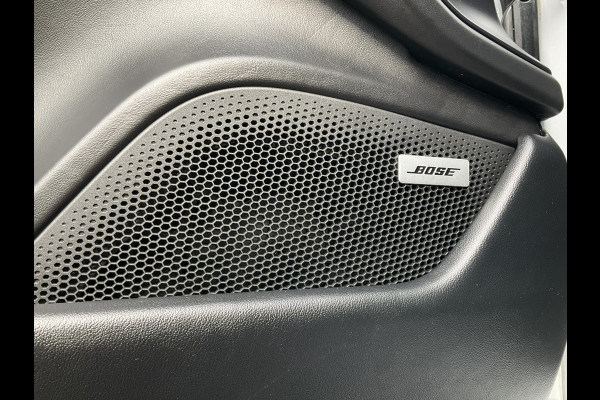 Porsche Taycan Performance 84 kWh Incl.BTW Carplay Camera 3Fase Bose Leer Led Warmtepomp