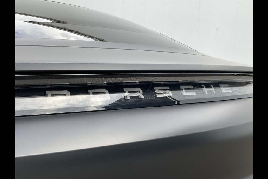 Porsche Taycan Performance 84 kWh Incl.BTW Carplay Camera 3Fase Bose Leer Led Warmtepomp