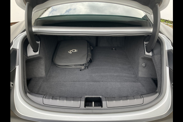 Porsche Taycan Performance 84 kWh Incl.BTW Carplay Camera 3Fase Bose Leer Led Warmtepomp