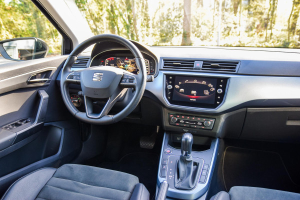 Seat Arona 1.0 TSI Style Business Intense | Carplay | Digital Dash | Automaat | Navigatie | Camera