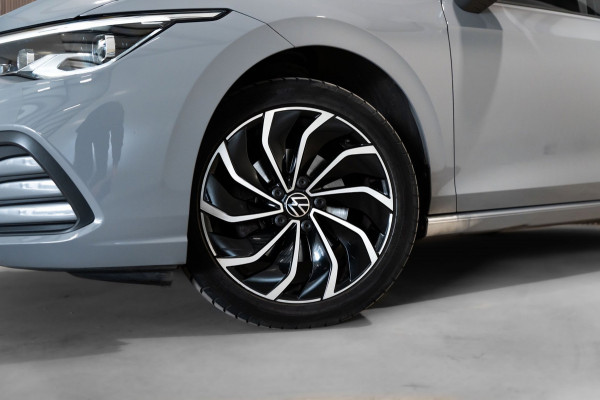 Volkswagen Golf 1.5 TSI Highline IQ CARPLAY CAMERA