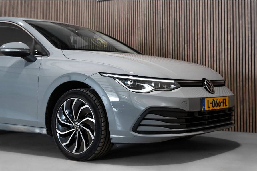 Volkswagen Golf 1.5 TSI Highline IQ CARPLAY CAMERA