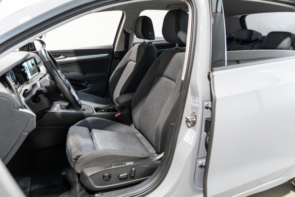 Volkswagen Golf 1.5 TSI Highline IQ CARPLAY CAMERA