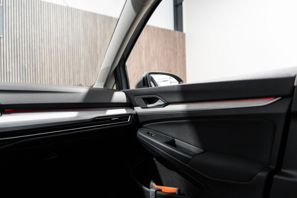 Volkswagen Golf 1.5 TSI Highline IQ CARPLAY CAMERA