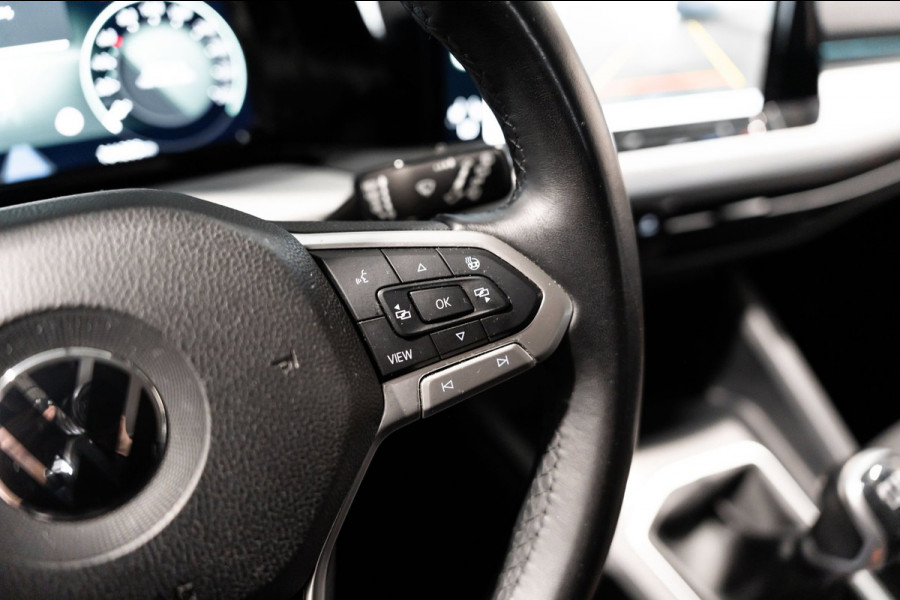Volkswagen Golf 1.5 TSI Highline IQ CARPLAY CAMERA