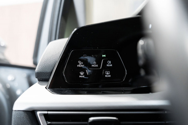 Volkswagen Golf 1.5 TSI Highline IQ CARPLAY CAMERA