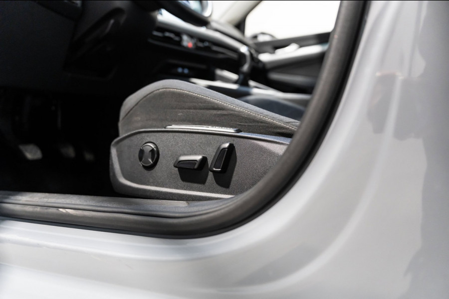 Volkswagen Golf 1.5 TSI Highline IQ CARPLAY CAMERA