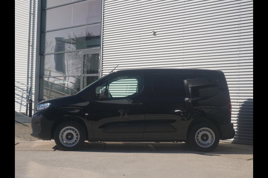 Opel Combo L1 102 Pk. | BPM-vrij | 15 km. | camera | Apple Carplay | betimmering | trekhaak | rijklaarprijs