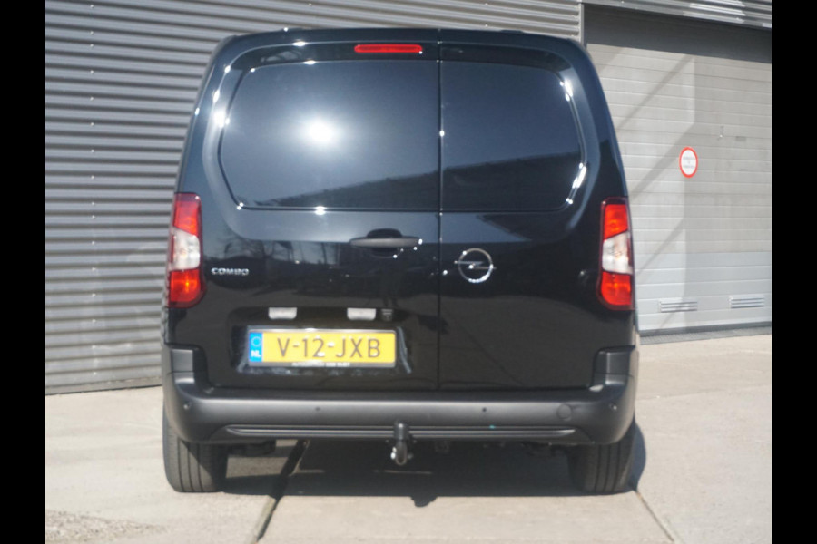 Opel Combo L1 102 Pk. | BPM-vrij | 15 km. | camera | Apple Carplay | betimmering | trekhaak | rijklaarprijs