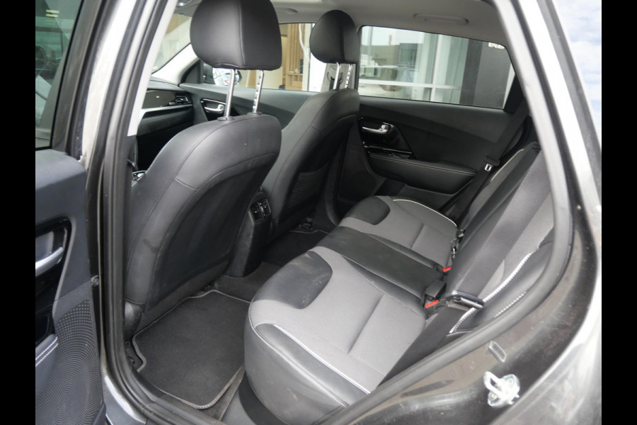 Kia e-Niro DynamicPlusLine 64 kWh Stoel & stuurverwarming | Navi | carplay | Camera | 455 km bereik | SOH 100%