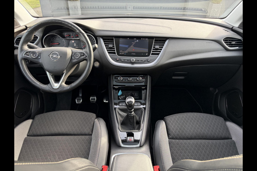 Opel Grandland X 1.2 Turbo Ultimate 1e Eigenaar,360° Camera,Pano,Navi,Stoelverw,Keyless,Rijstrooksensor,BSD,131pk,6 Bak,N.A.P,Pdc V+A,Lm velgen,Halfleder,Dealer Onderhouden,Net beurt gehad,Apk tot 01-2027