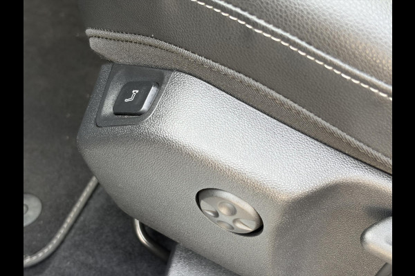 Opel Grandland X 1.2 Turbo Ultimate 1e Eigenaar,360° Camera,Pano,Navi,Stoelverw,Keyless,Rijstrooksensor,BSD,131pk,6 Bak,N.A.P,Pdc V+A,Lm velgen,Halfleder,Dealer Onderhouden,Net beurt gehad,Apk tot 01-2027