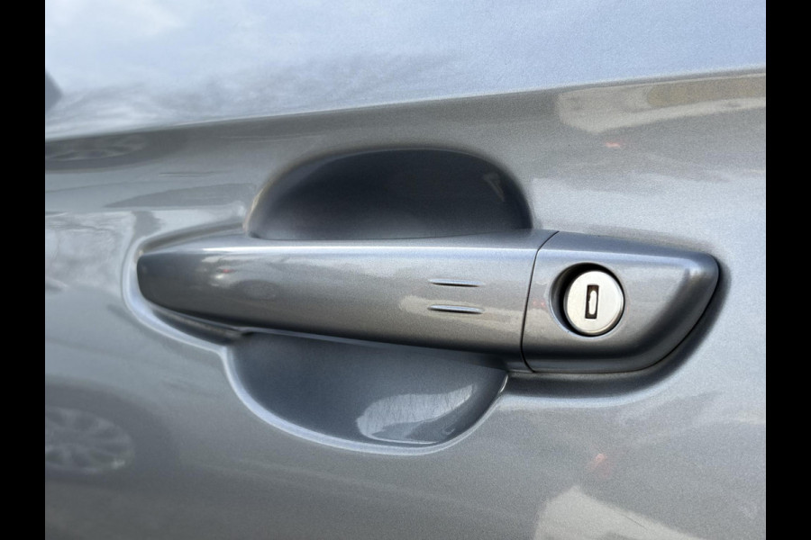 Opel Grandland X 1.2 Turbo Ultimate 1e Eigenaar,360° Camera,Pano,Navi,Stoelverw,Keyless,Rijstrooksensor,BSD,131pk,6 Bak,N.A.P,Pdc V+A,Lm velgen,Halfleder,Dealer Onderhouden,Net beurt gehad,Apk tot 01-2027