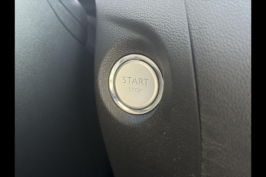 Opel Grandland X 1.2 Turbo Ultimate 1e Eigenaar,360° Camera,Pano,Navi,Stoelverw,Keyless,Rijstrooksensor,BSD,131pk,6 Bak,N.A.P,Pdc V+A,Lm velgen,Halfleder,Dealer Onderhouden,Net beurt gehad,Apk tot 01-2027