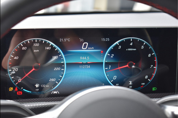 Mercedes-Benz A-Klasse 200 AMG Wide Screen Sfeer Pano Night Pakket Camera 18 Inch
