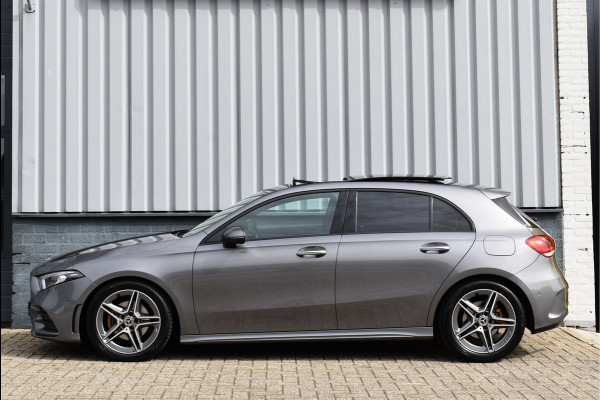 Mercedes-Benz A-Klasse 200 AMG Wide Screen Sfeer Pano Night Pakket Camera 18 Inch