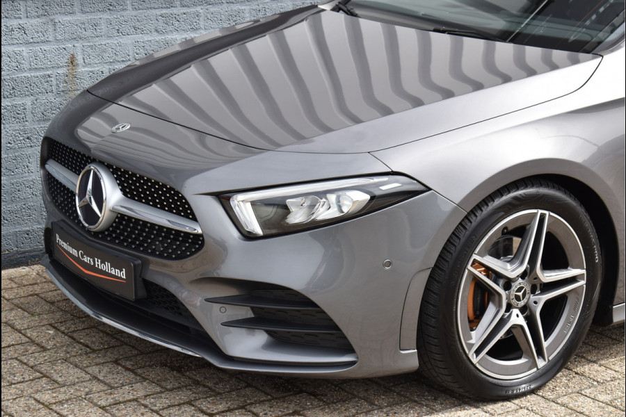 Mercedes-Benz A-Klasse 200 AMG Wide Screen Sfeer Pano Night Pakket Camera 18 Inch