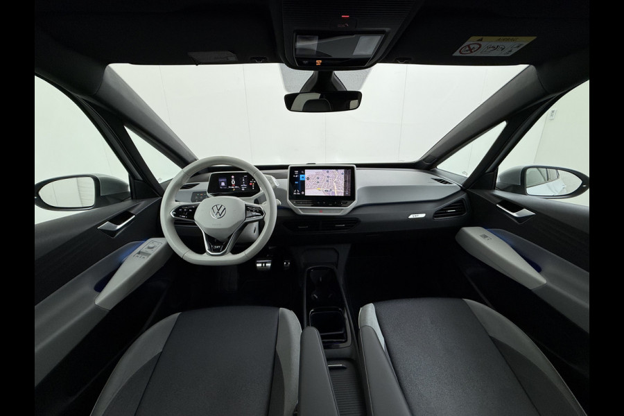 Volkswagen ID.3 First Plus 62kWh Navi-Pro Camera Matrix-Led/Dynamisch Adap.Cruise 19" Apple Carplay Android SOH 92% Ecc Pdc Stoel+Stuurverwarming Lmv Keyless advanced Zwarte-Hemel Wifi DAB Regen-Lichtsensor Isofix Zeer complete 1st Plus!