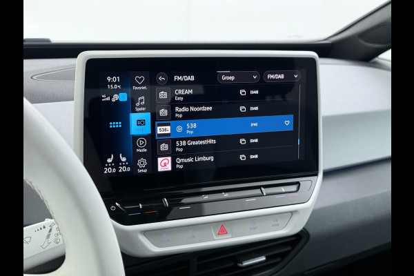 Volkswagen ID.3 First Plus 62kWh Navi-Pro Camera Matrix-Led/Dynamisch Adap.Cruise 19" Apple Carplay Android SOH 92% Ecc Pdc Stoel+Stuurverwarming Lmv Keyless advanced Zwarte-Hemel Wifi DAB Regen-Lichtsensor Isofix Zeer complete 1st Plus!