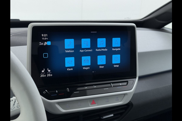 Volkswagen ID.3 First Plus 62kWh Navi-Pro Camera Matrix-Led/Dynamisch Adap.Cruise 19" Apple Carplay Android SOH 92% Ecc Pdc Stoel+Stuurverwarming Lmv Keyless advanced Zwarte-Hemel Wifi DAB Regen-Lichtsensor Isofix Zeer complete 1st Plus!