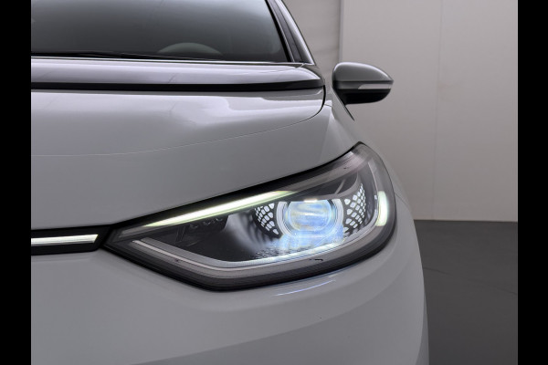 Volkswagen ID.3 First Plus 62kWh Navi-Pro Camera Matrix-Led/Dynamisch Adap.Cruise 19" Apple Carplay Android SOH 92% Ecc Pdc Stoel+Stuurverwarming Lmv Keyless advanced Zwarte-Hemel Wifi DAB Regen-Lichtsensor Isofix Zeer complete 1st Plus!