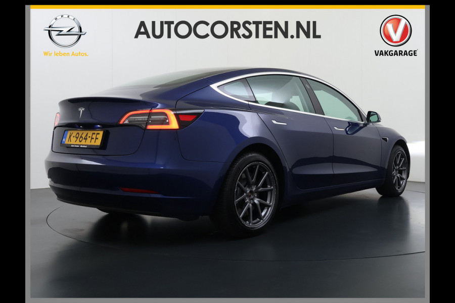 Tesla Model 3 SR+ 325PK LFP-Accu (dus altijd 100% laden) AutoPilot Leer Pano-Dak Adaptive Cruise Lmv 18" Camera's Elektr.-Stuur+Stoelen+Spiege Ecc Navi Led DAB Voorverwarmen interieur via App Keyless One-Pedal-Drive 1e Eigenaar Origineel Nederlandse Auto LFP accu dus 100% opladen!