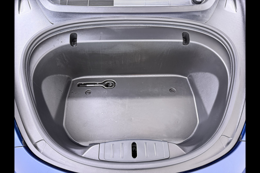 Tesla Model 3 SR+ 325PK LFP-Accu (dus altijd 100% laden) AutoPilot Leer Pano-Dak Adaptive Cruise Lmv 18" Camera's Elektr.-Stuur+Stoelen+Spiege Ecc Navi Led DAB Voorverwarmen interieur via App Keyless One-Pedal-Drive 1e Eigenaar Origineel Nederlandse Auto LFP accu dus 100% opladen!