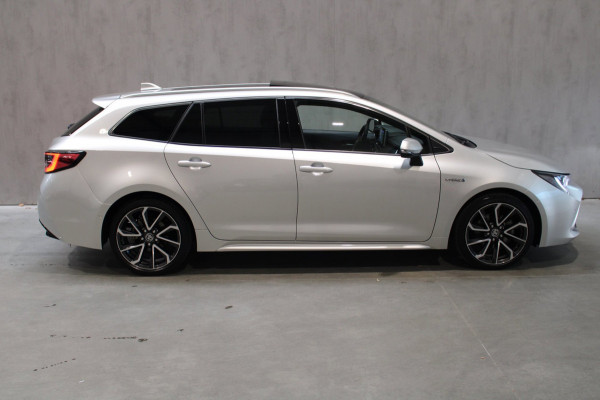 Toyota Corolla Touring Sports 2.0 Hybrid Panorama/JBL/Kuipstoelen/Leer/Trekhaak/Head-Up/ Prijs is rijklaar