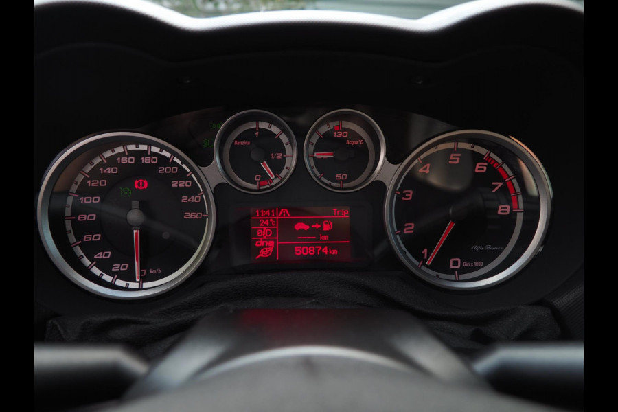 Alfa Romeo MiTo 0.9 TwinAir Super 105PK / Leder / Navigatie / DAB / Clima