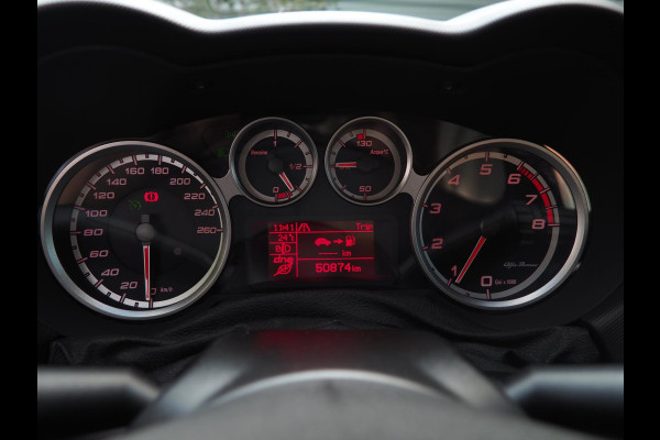 Alfa Romeo MiTo 0.9 TwinAir Super 105PK / Leder / Navigatie / DAB / Clima