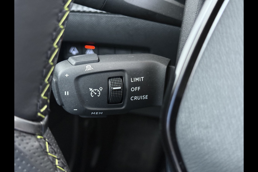 Peugeot e-2008 EV GT 50kWh Pano-Dak 360°Camera 3-fase 18" 1/2 Leer/Alcantara Adaptive-Cruise 3D-Navi ParkAssist PDC-a+v Ecc Stoelverwarming App SOH 91% Keyless Led LmvPrivacy Glas BlindSpot Assist Lane Assist Isofix DAB+ Regen-Lichtsensor Dealeronderhouden € 40.000 nieuw!