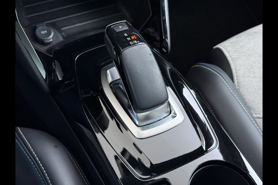 Peugeot e-2008 EV GT 50kWh Pano-Dak 360°Camera 3-fase 18" 1/2 Leer/Alcantara Adaptive-Cruise 3D-Navi ParkAssist PDC-a+v Ecc Stoelverwarming App SOH 91% Keyless Led LmvPrivacy Glas BlindSpot Assist Lane Assist Isofix DAB+ Regen-Lichtsensor Dealeronderhouden € 40.000 nieuw!