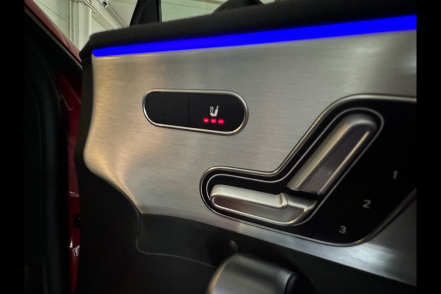 Mercedes-Benz CLA-Klasse 250 e AMG Pano|Memory|Sfeer|NL Auto