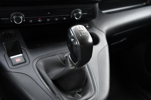 Opel Combo 1.5D L2H1 Edition Cruise, Carplay, Sensoren, 102pk, Multimedia, Airco, Trekhaak, LM Velg, Uniek!