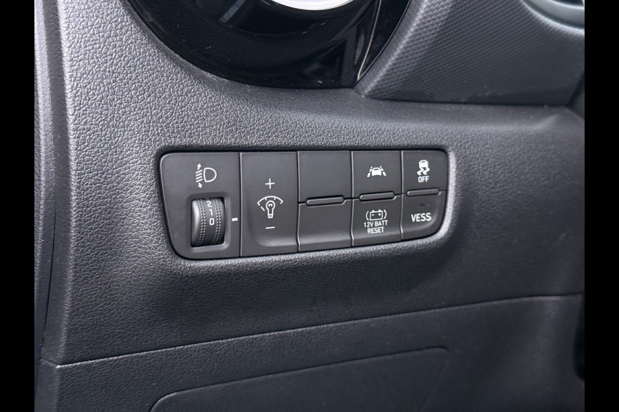 Hyundai Kona 1.6GDI 142PK HEV Hybrid Automaat Adap.Cruise Navi Ecc Camera Krell®-Audio Apple Carplay Android Auto Comfort Lane Assist VESS Led Lmv Isofix Bluetooth DAB FCA 1e Eigenaar Origineel Nederlandse Auto
