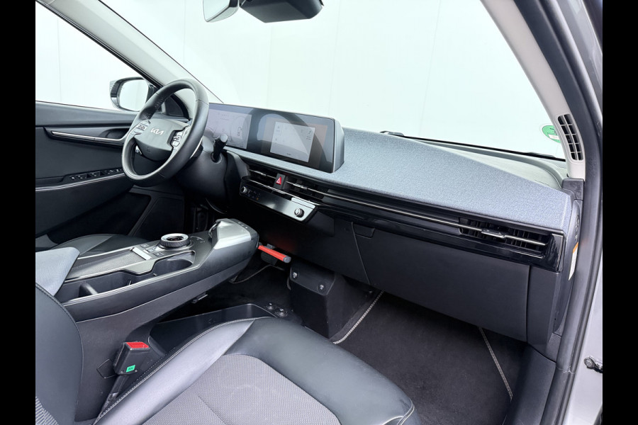 Kia Ev6 Air 58kWh SOH 100% Adap.Cruise Navi Ecc Camera Stoel+Stuurverwarming Apple Carplay Android Auto Pdc Dodehoekdetectie File assistent Lmv 19" Privacy Glas Led DAB Bluetooth 1e Eigenaar Dealeronderhouden Origineel Nederlandse Kia